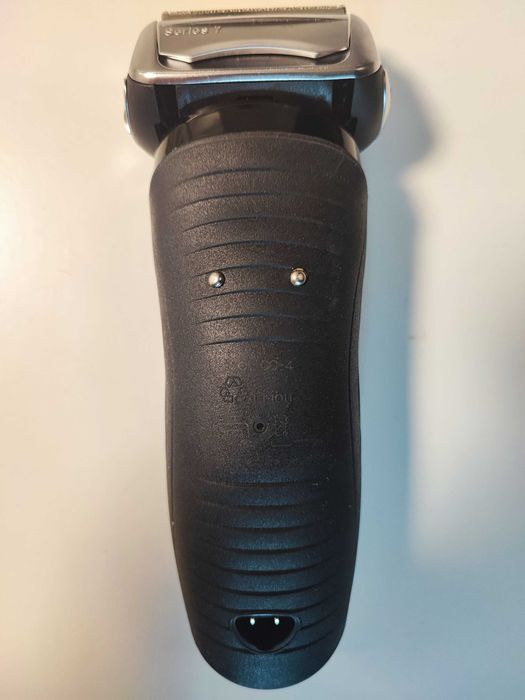 Электробритва BRAUN Series 7 760cc-4 Wet&Dry со станцией Clean & Renew