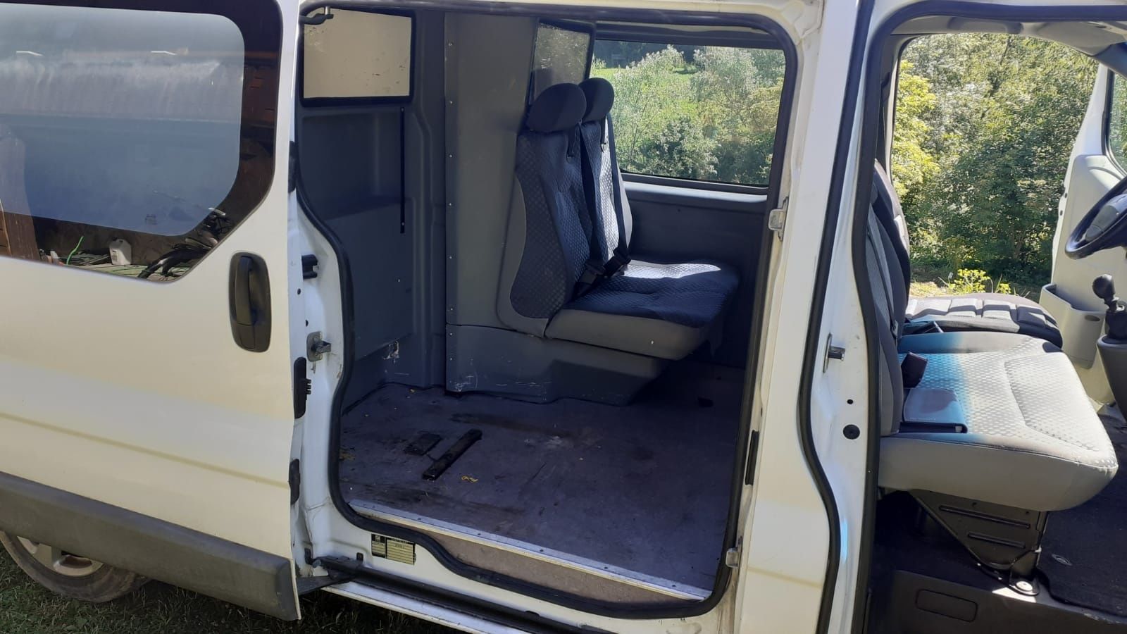 Trafic 2.0 dci 115 brygadówka vivaro