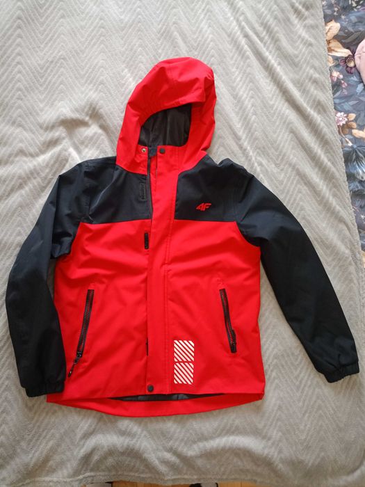 Kurtka 4F przeciwdeszczowa 158