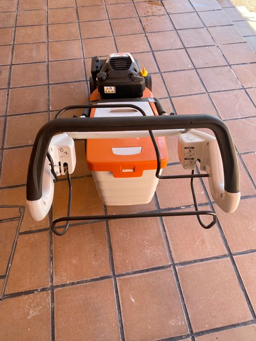 Máquina de relva Stihl