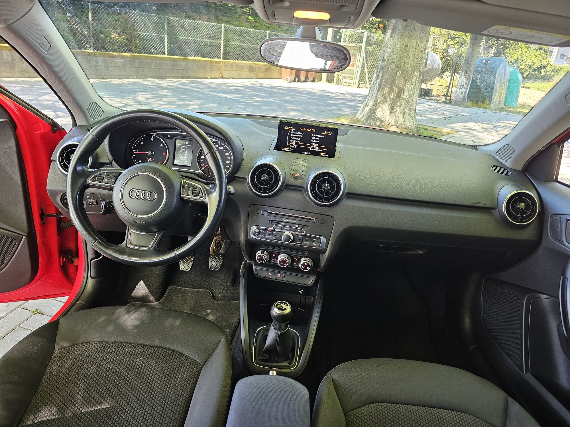 Audi a 1 disel  com 163000km