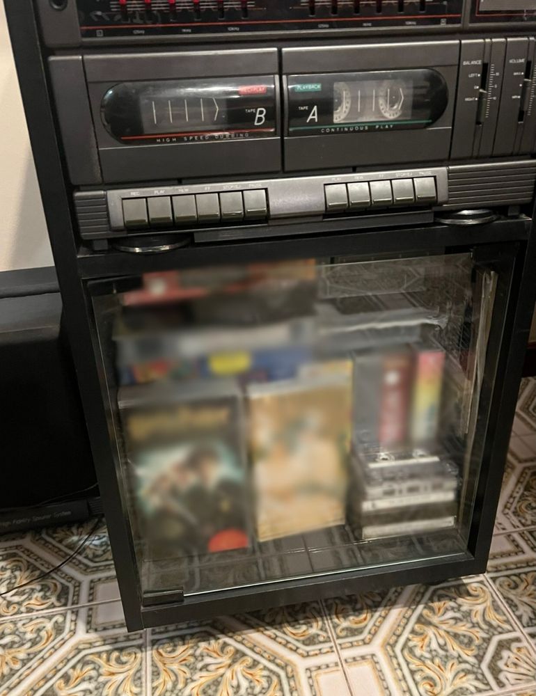 Leitor Vinil, Cassetes e Rádio c/ Colunas e Arrumação