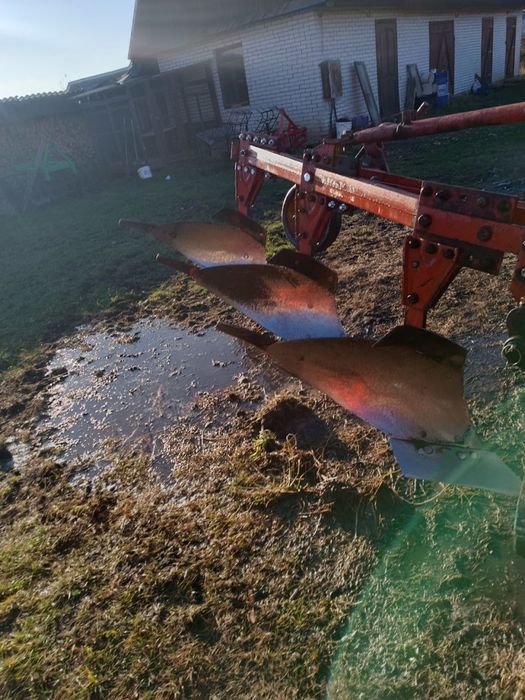 Плуг Bernard Krone