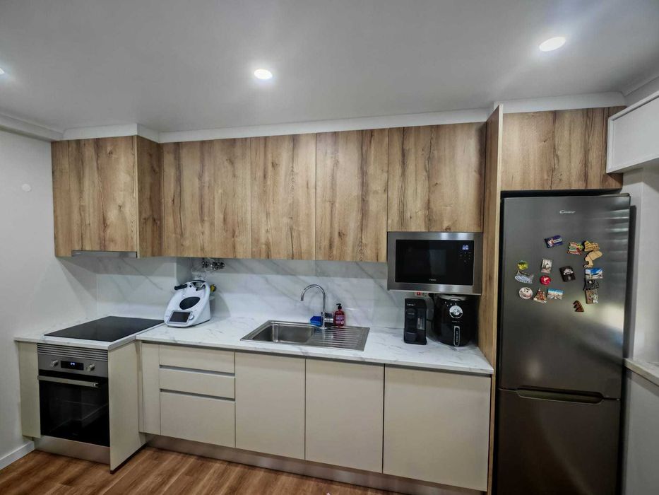 Apartamento T3 Totalmente Renovado no Bairro dos Álamos