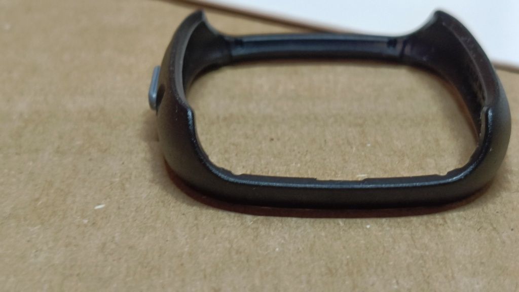 OtterBox Całodzienne etui na zegarek Fitbit Versa 4