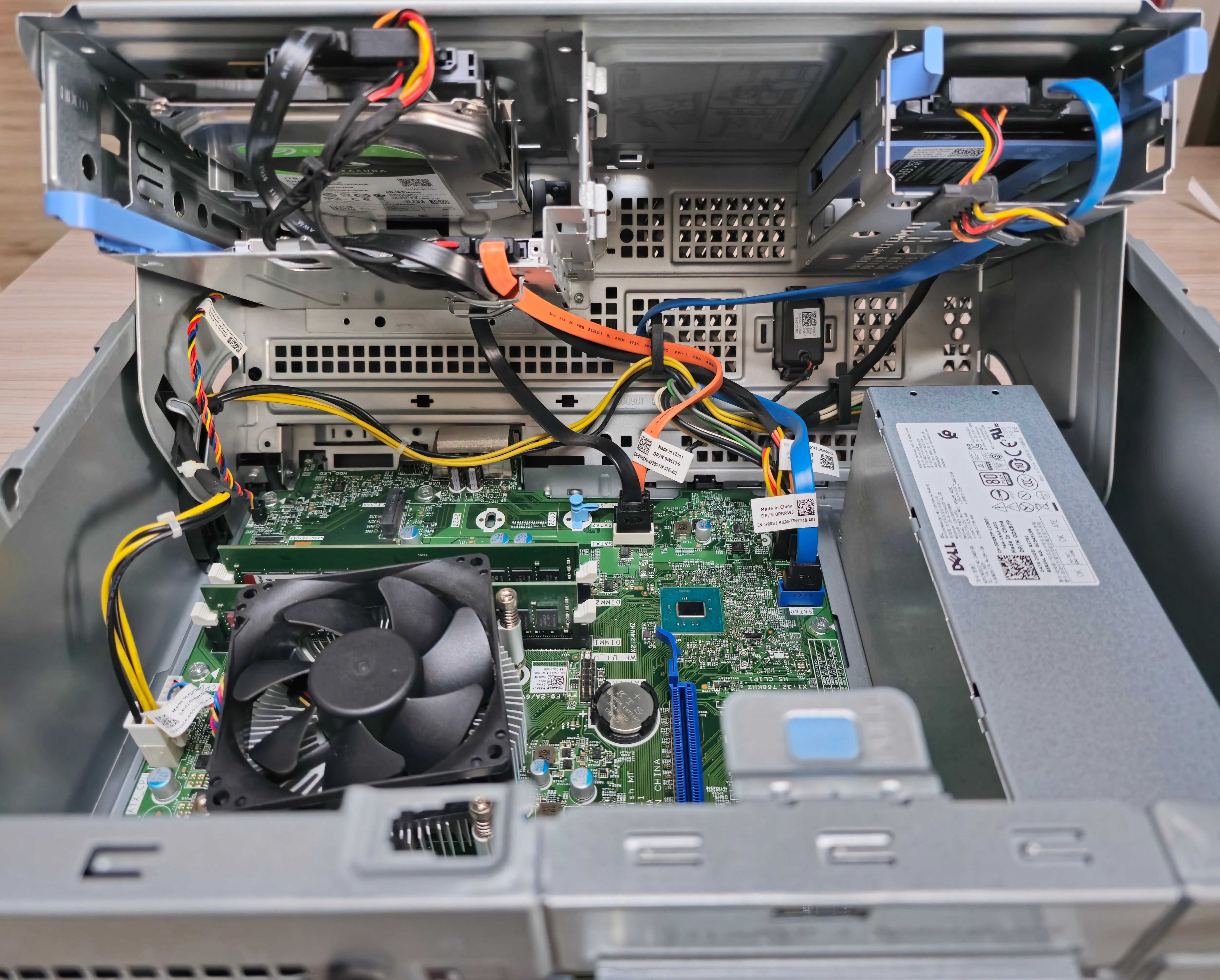 Komputer DELL OptiPlex 3050 Tower i5 7gen 16GB DDR4 SSD+HDD
