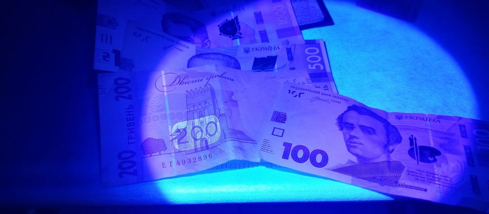 Продам ультрафіолетовий ліхтарик