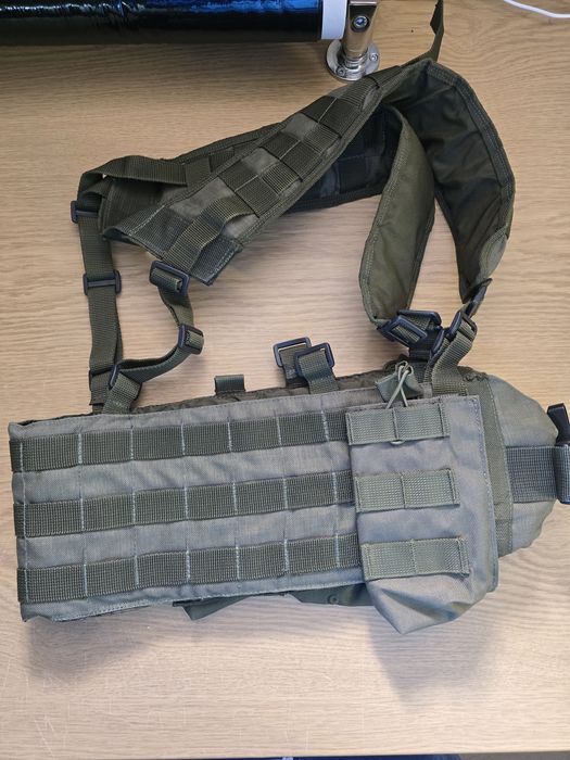 Pasoszelki Miwo wraz z ładownicami I torbą zrzutową