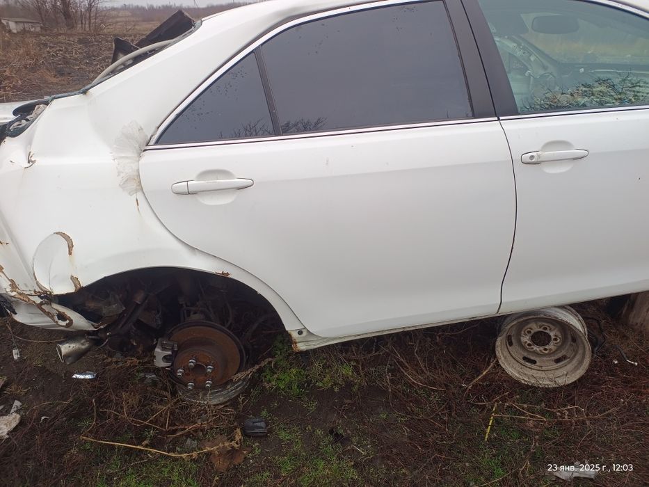 Продам двері тойота кемрі 40,  кришу з люком і потолком