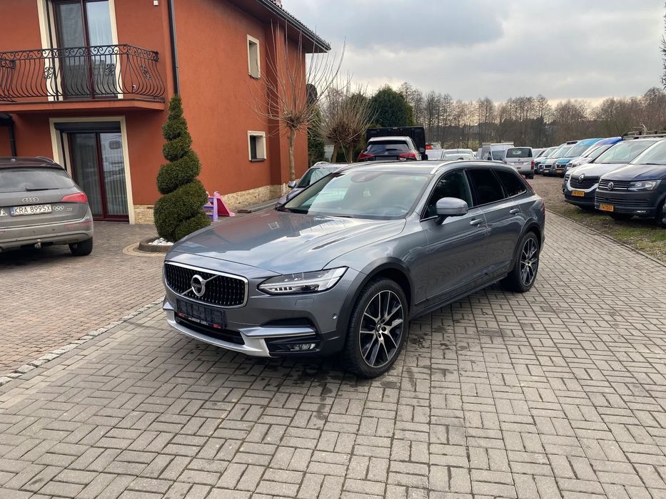 Volvo V90 Cross Country
