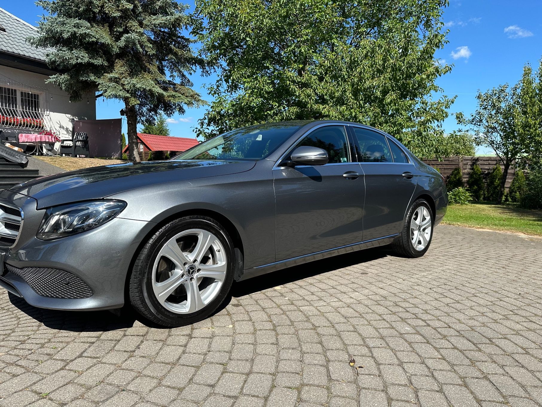 Mercedes-Benz Klasa E Mercedes E220D 4MATIC