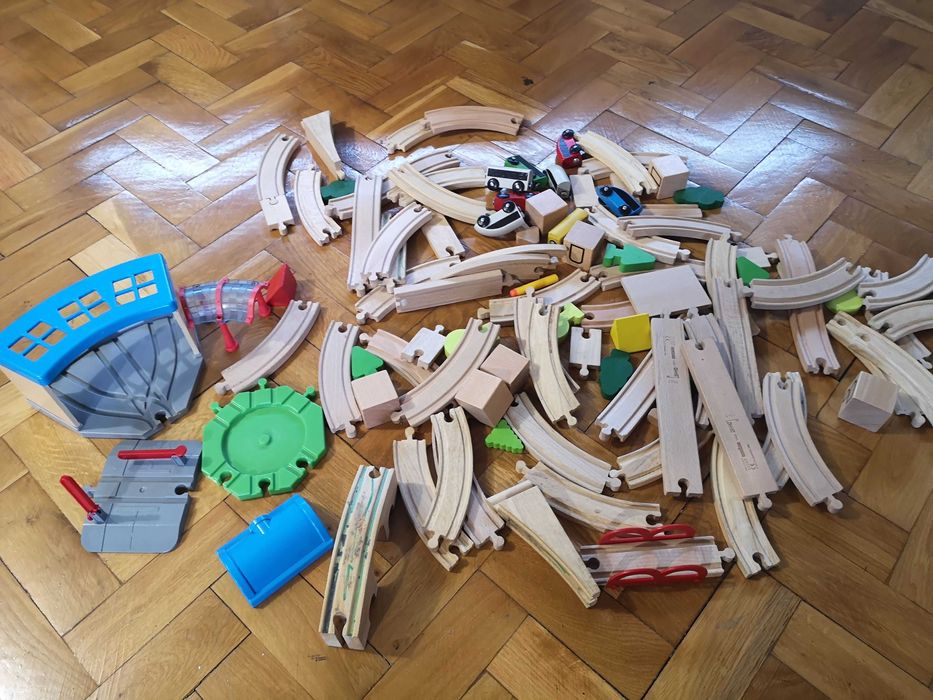 Duzy zestaw pociąg, tory drewniane, most, stacje, ikea,