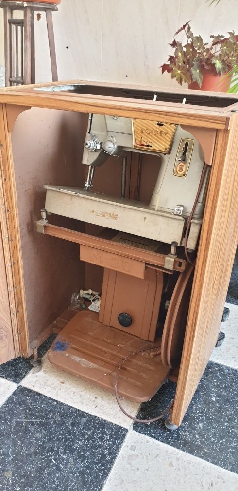 Máquina Singer 328k
