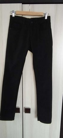Czarne spodnie jeansy  r.164