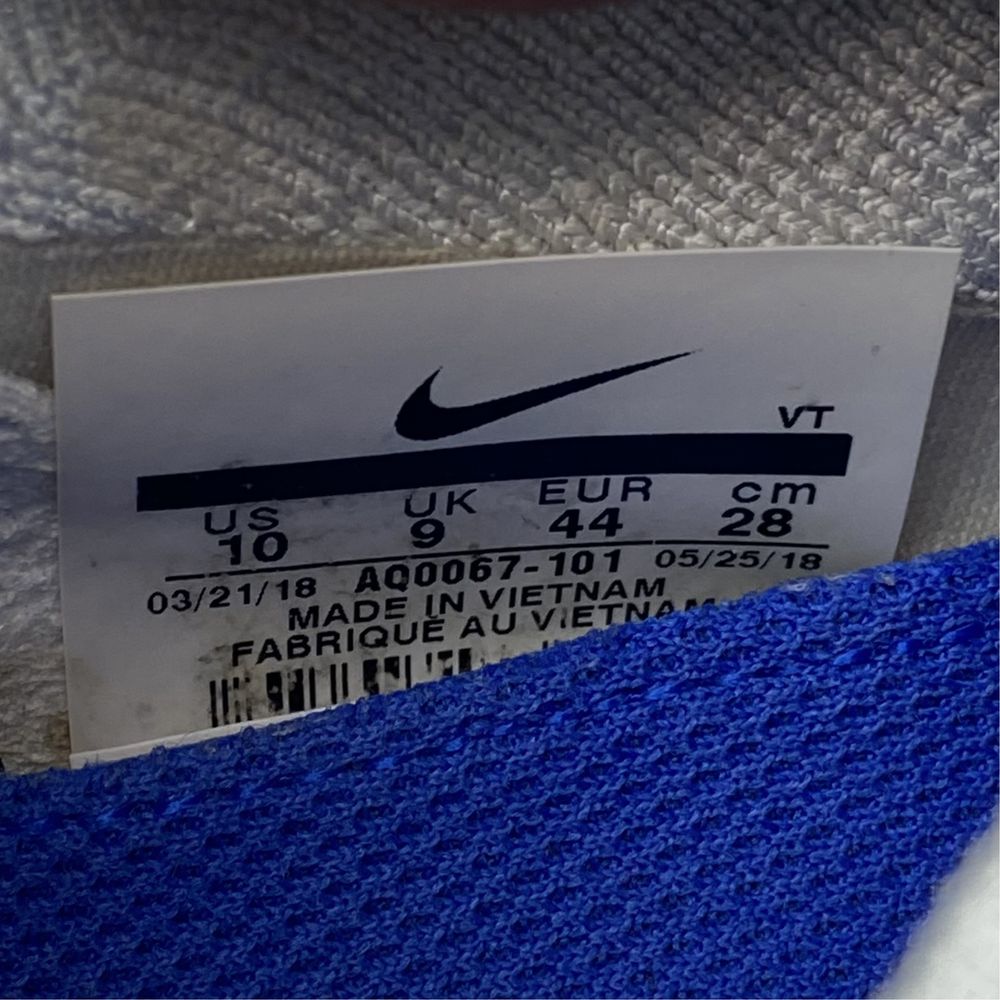 Кросівки Nike Epic React Flyknit AQ0067-101 оригінал р 42 / 27 см білі