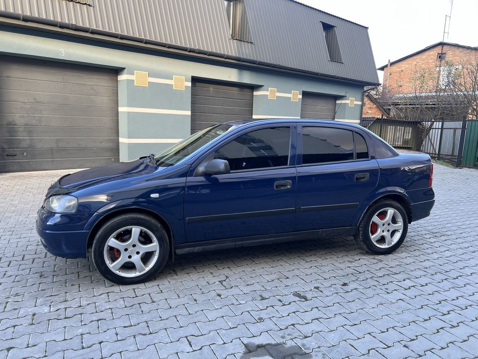 Продам Opel Astra 1.4 бенз
