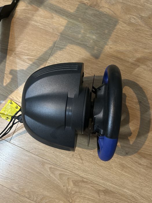 Stojak na kierownice+kierownica thrusmaster t150 wersja ps