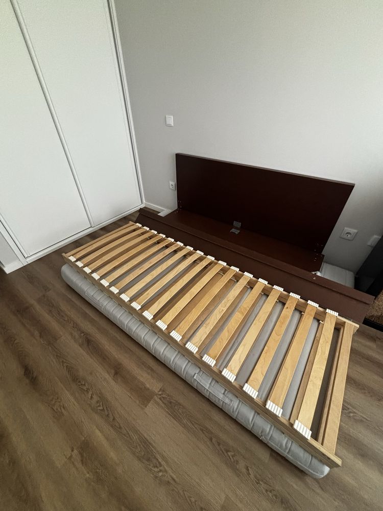 Cama de Casal - Malm Ikea