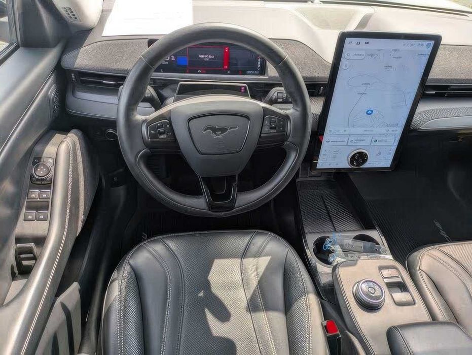 Ford Mustang Mach-E Premium      2021