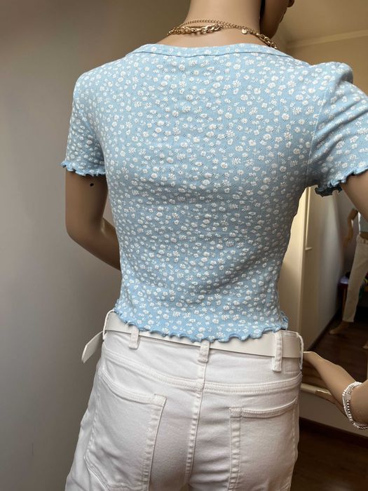Crop Top Niebieski w Białe Kwiaty Bawełna Na Guziki Rozmiar XS-M boho