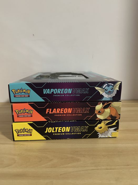 Pokemon TCG Vaporeon Jolteon Flareon VMAX Premium Collection