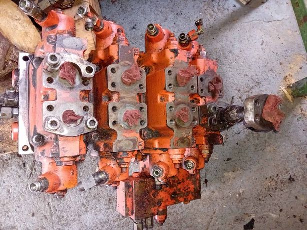Rozdziealacz hydrauliczny atlas 1404