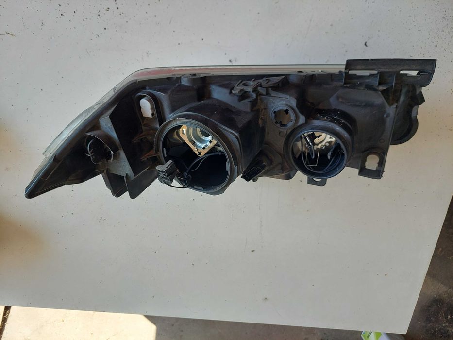 farol esq Renault megane 2