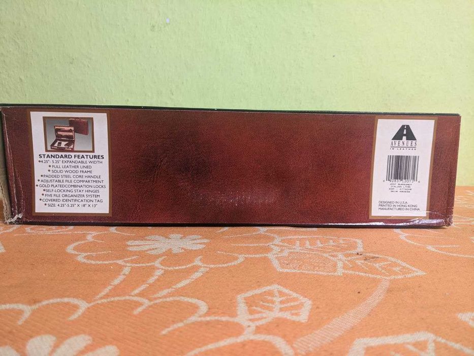Expanbable Attache Case (Кейс шкіряний)