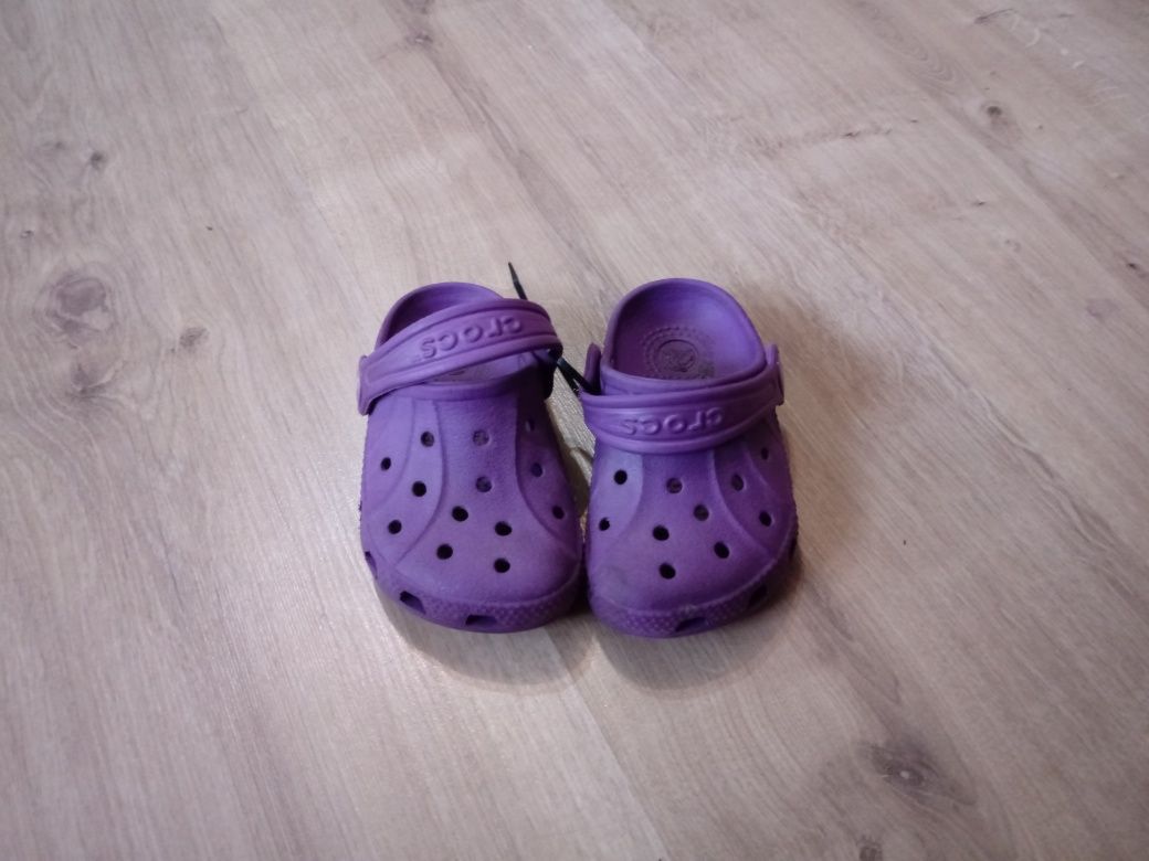 Crocs klapki sandały dziecięce fioletowe r. 4C5 / 19-20