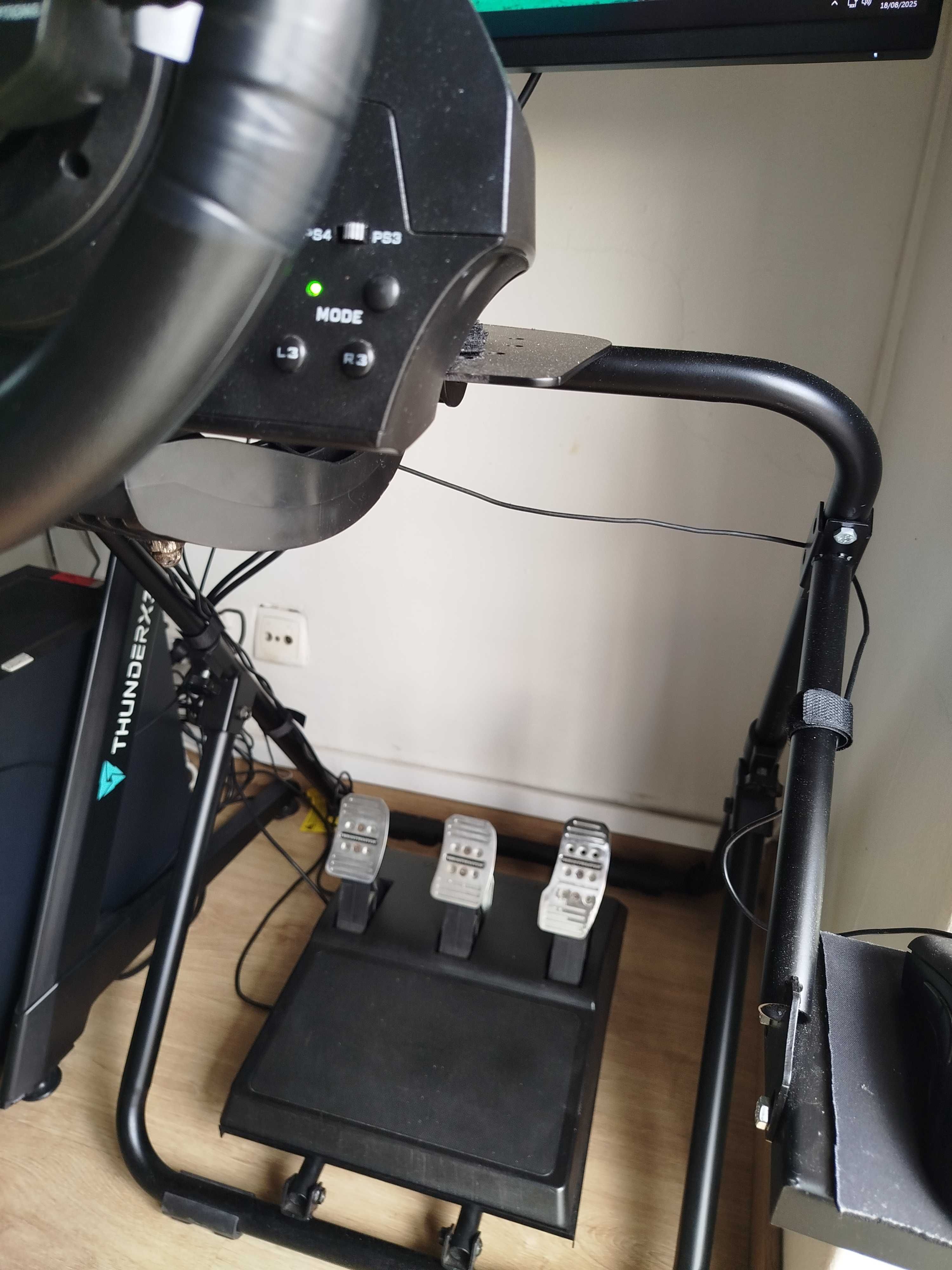 Simulador Thrustmaster T150 Pro
