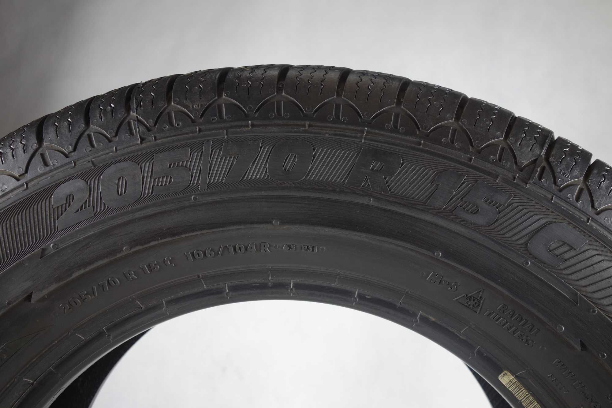 Opony zimowe 205/70/15C - SEMPERIT Van Grip 2