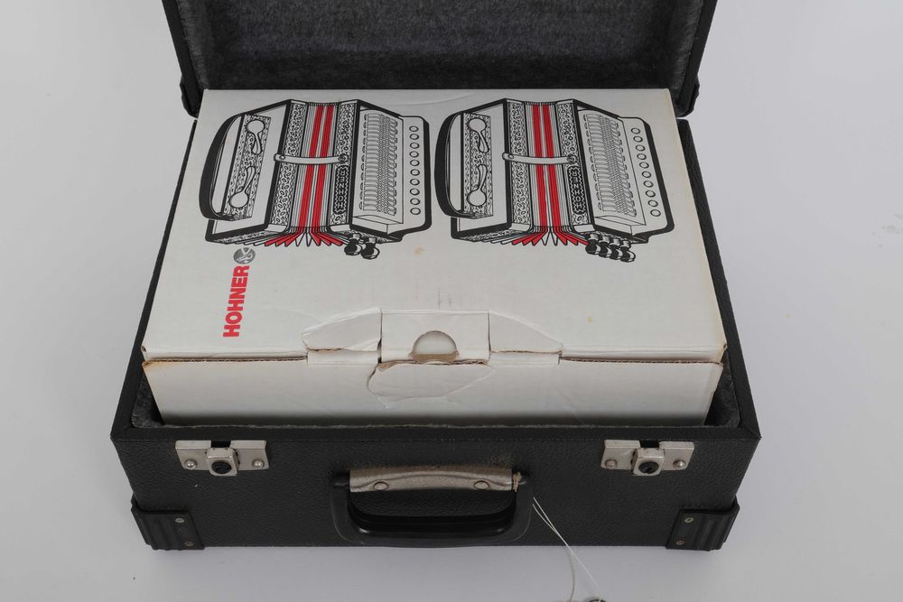 Concertina colecionável Hohner HA-114C