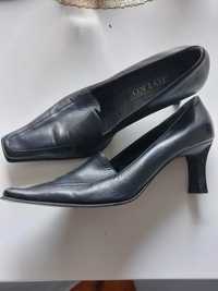 Buty czarne Ryłko używane  r. 40,5