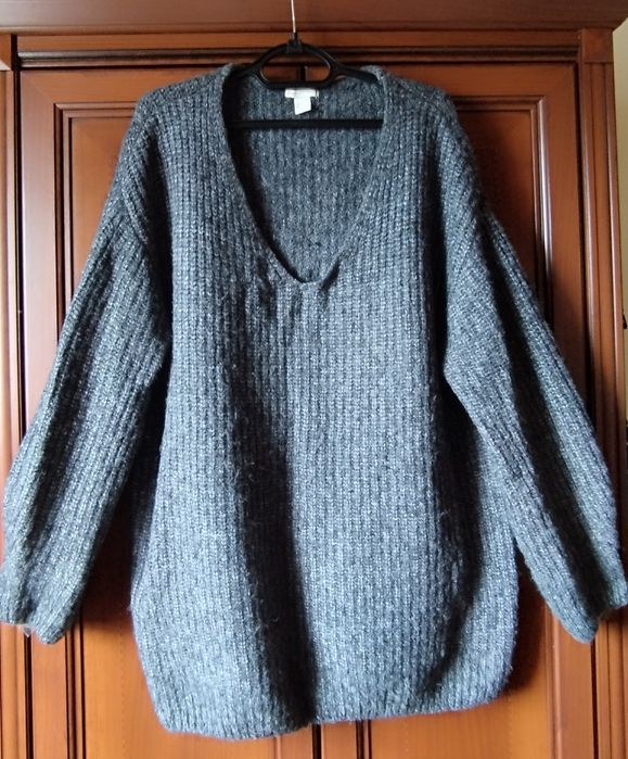 Вязаные свитера р.56-58 серого ОВЕРСАЙЗ и с паетками р.54-56 акриловы