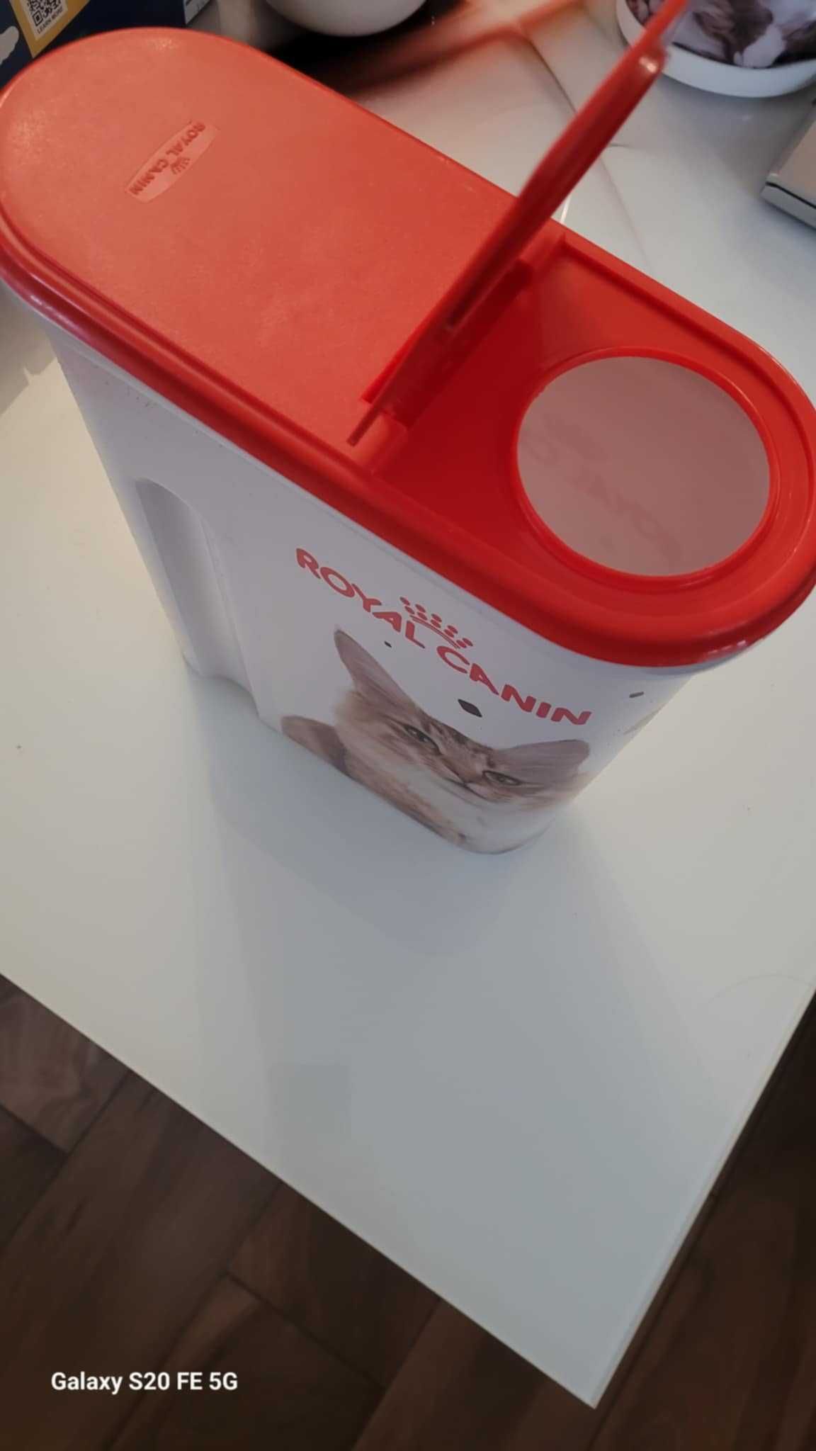 Pojemnik na karmę Royal Canin dla kota
