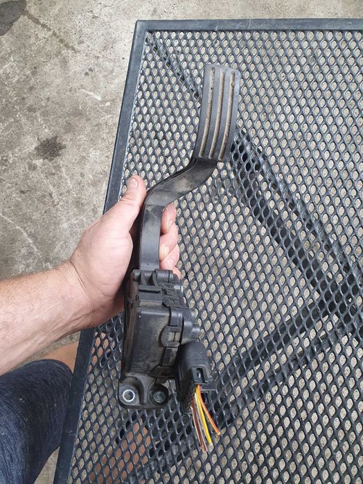 Pedal gazu potencjometr Ford Fiesta mk6 1.4 tdci europa