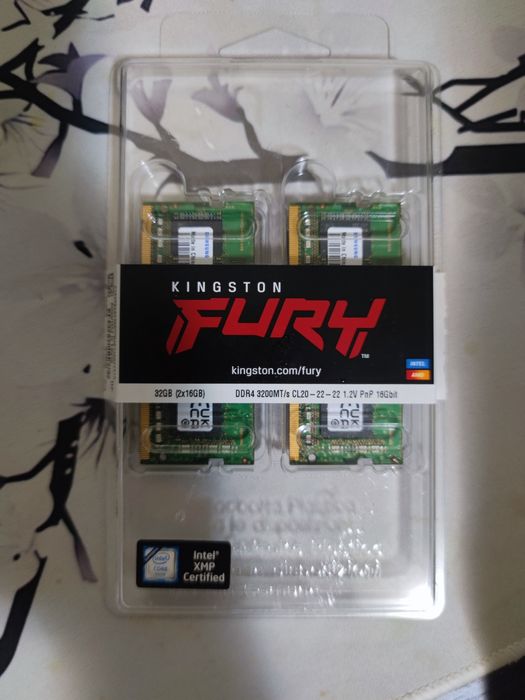 Продам 2 плашки ОЗУ Samsung 2х8 (16gb)