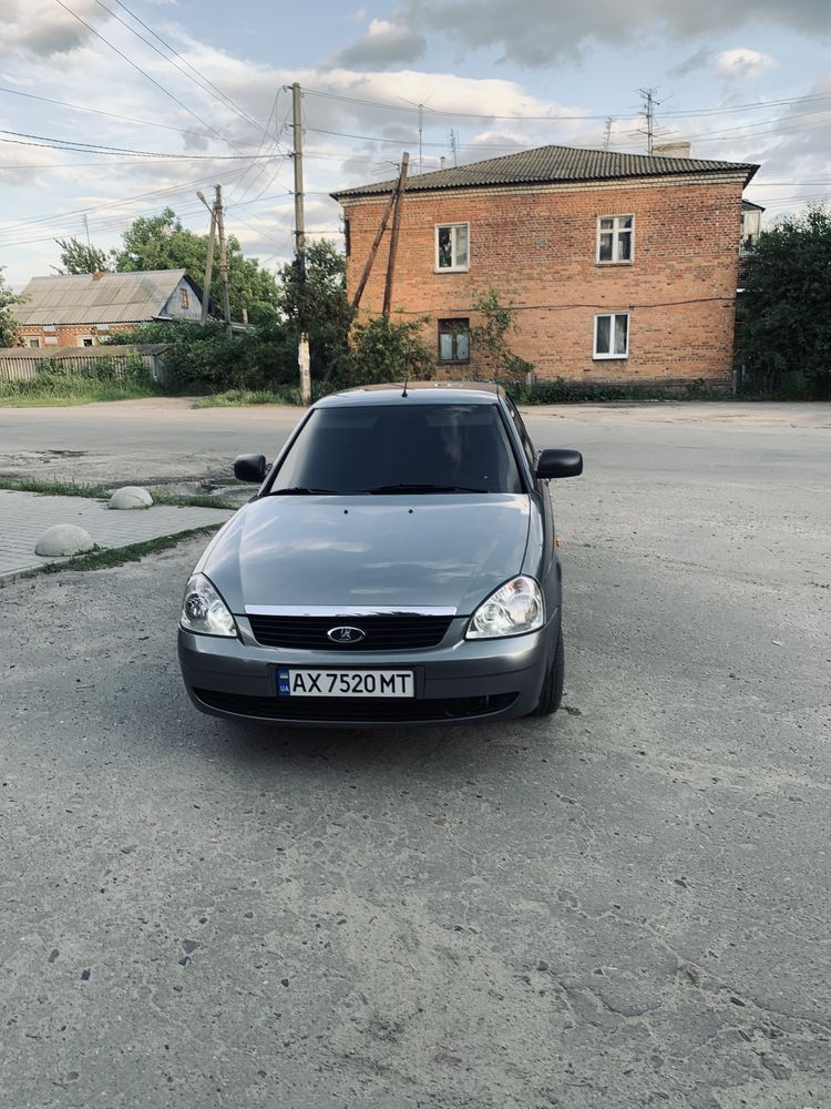 Лада Приора.    2170