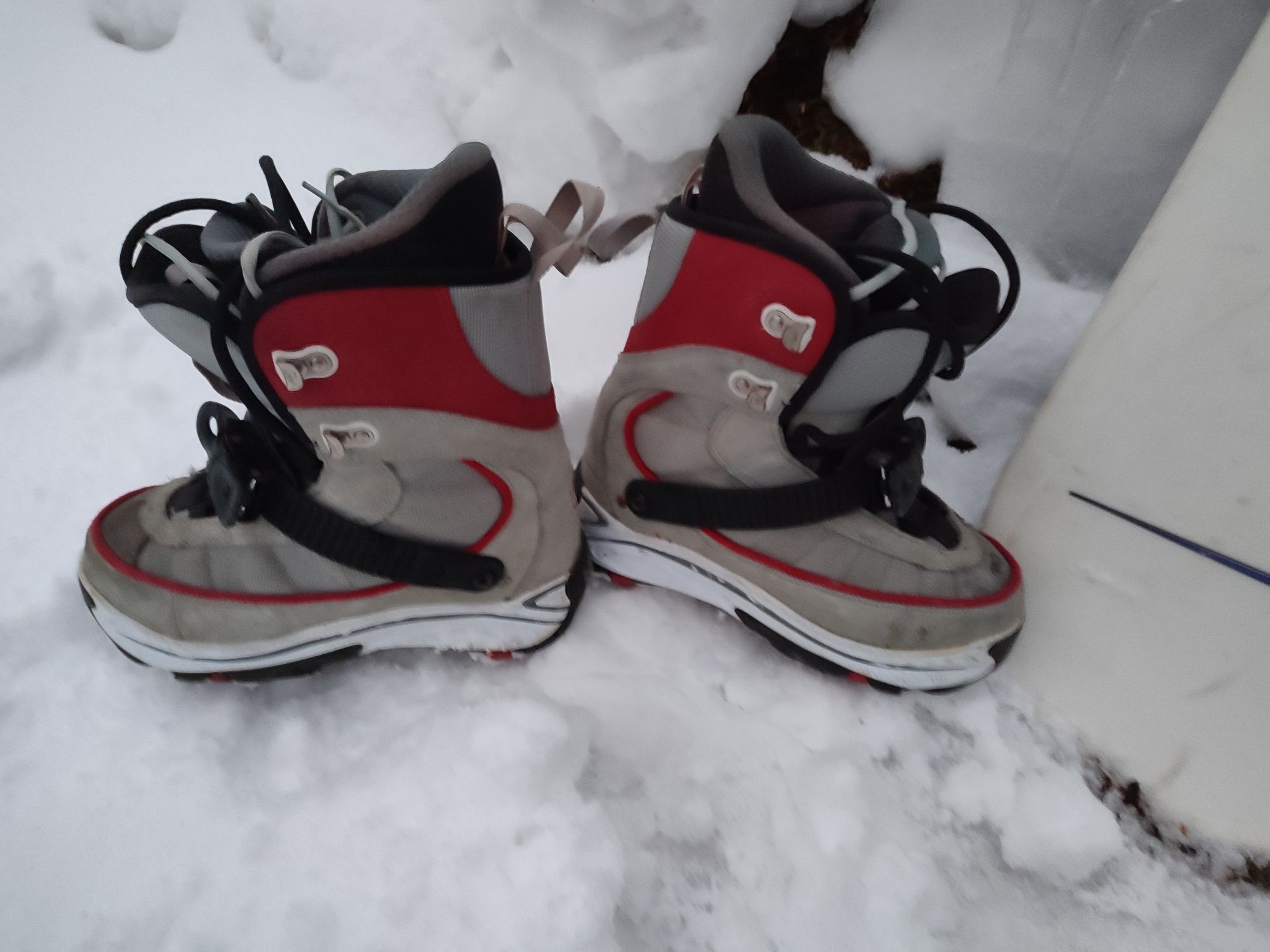 Deska snowboardowa FEVER 154  + buty