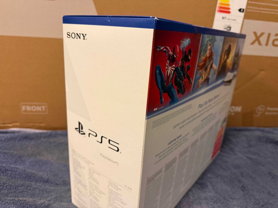 Playstation 5 Com um comando Nova e Selada