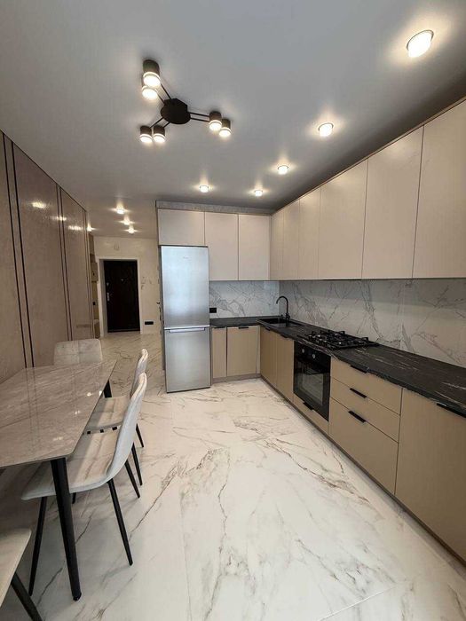 2к, Виставка, Рауш, здана НБ, дизайн.ремонт