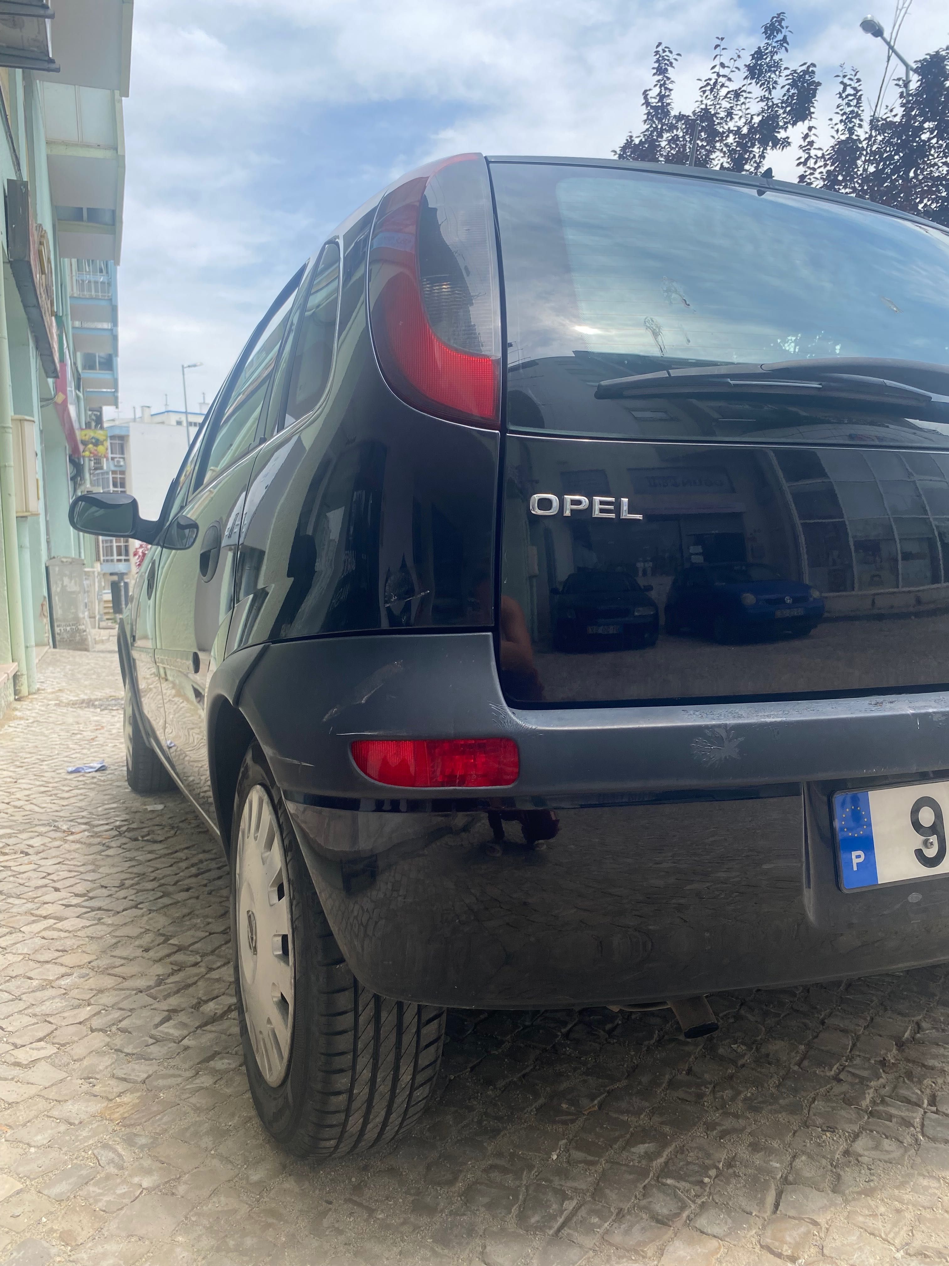 Opel corsa C 1.0 - 143.000km