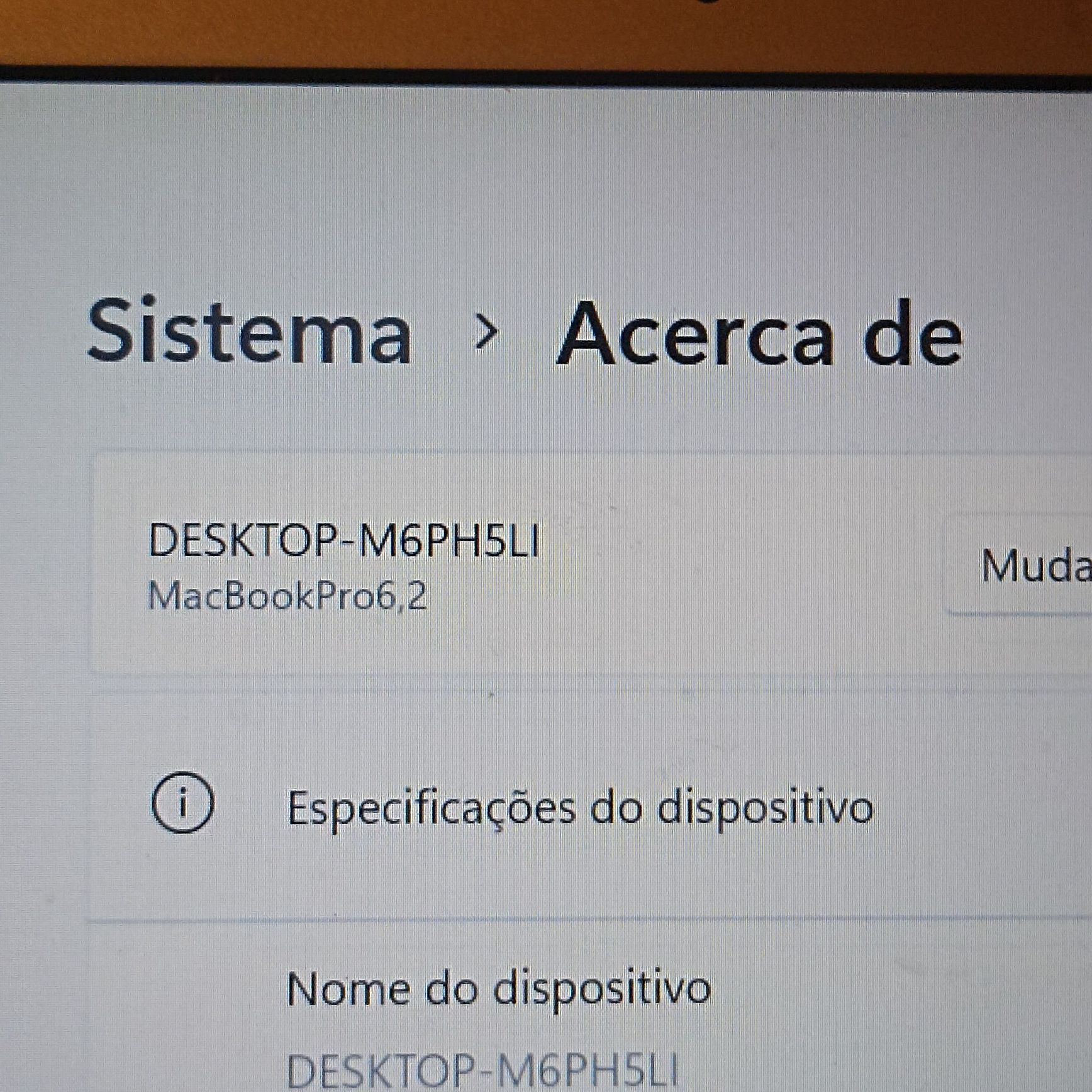 Apple MacBook pro 15.6 polegadas com Windows 11 home e carregador