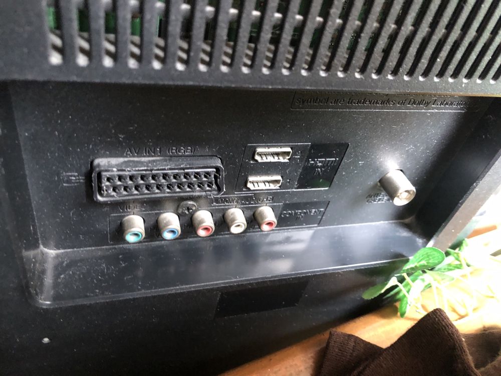 Telewizor LG 42 cale stan dobry, działa, małe ryski