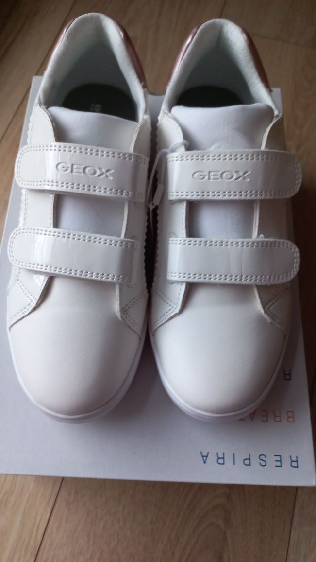 Nowe Geox Sneakersy r.37 niskie