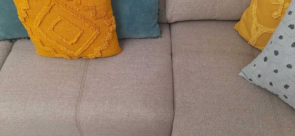 Sofá Chaise Longue com Assentos Extensíveis + 2 Puffs