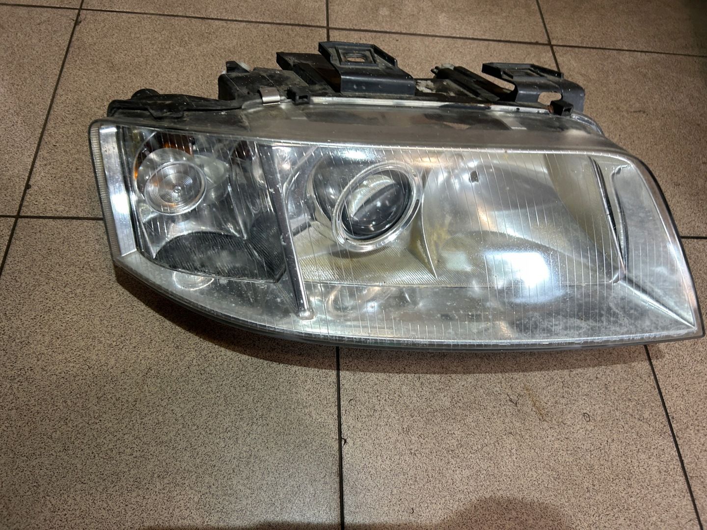 Lampa Halogenowa H7 Prawa przód Audi A6 C5 półlift Przedlift