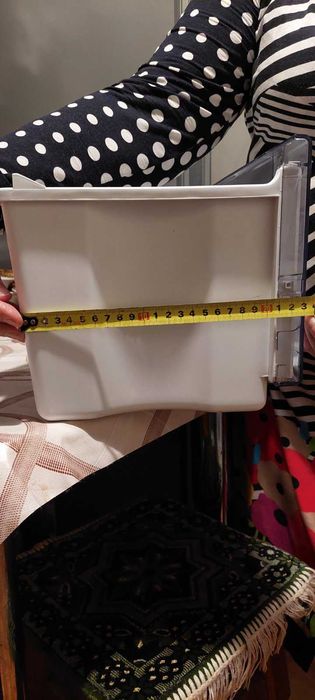 Ящички від холодильника Ariston