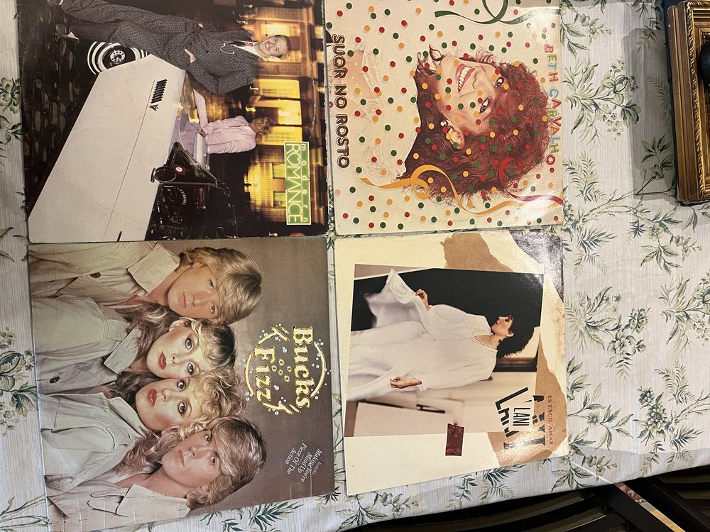 Discos de vinil cada 4 vendo 1€