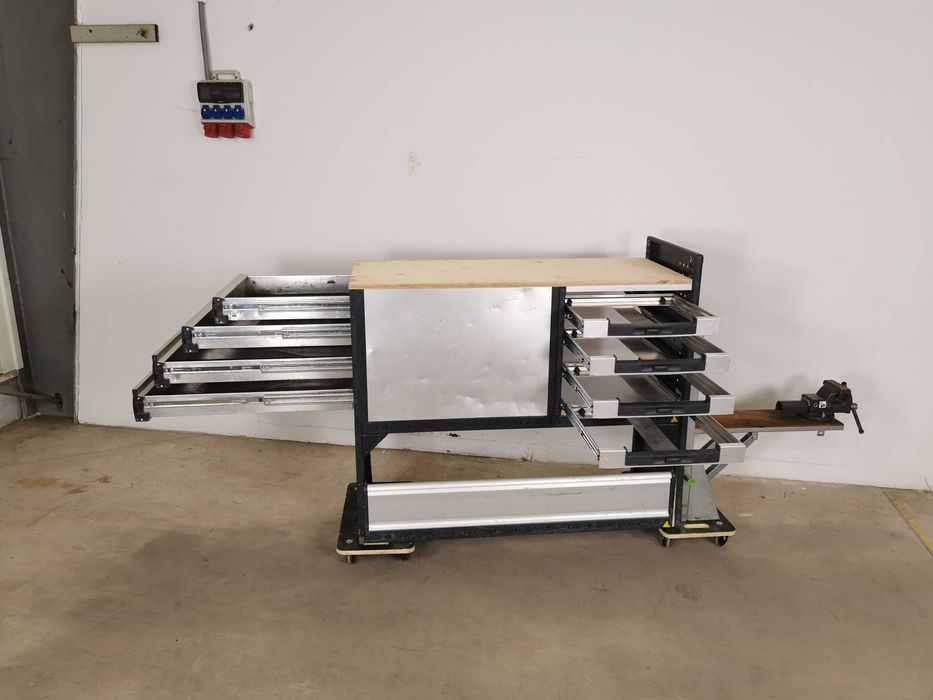 Zabudowa serwisowa warsztatowa regał samochodowy serwisowy BOTT STÓŁ